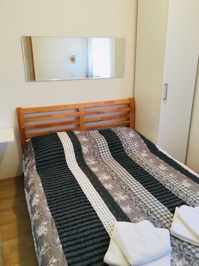 Fuchs Apartment *